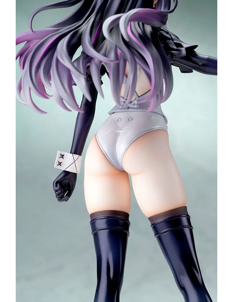 Ques Q - Figurine M.A.I.D Mary