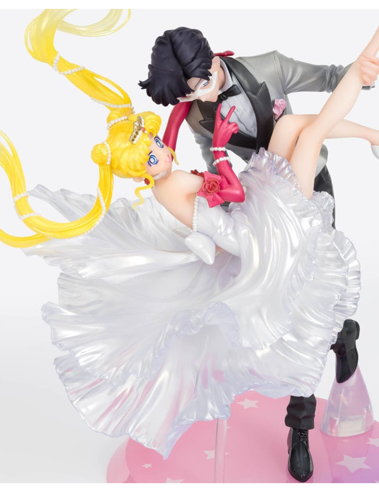 Bandai - Sailor Moon - FiguartsZERO Chouette figure Usagi & Tuxedo Mask Moonlight Glow Edition