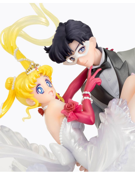 Bandai - Sailor Moon - Figurine FiguartsZERO Chouette Usagi & Tuxedo Mask Moonlight Glow Edition