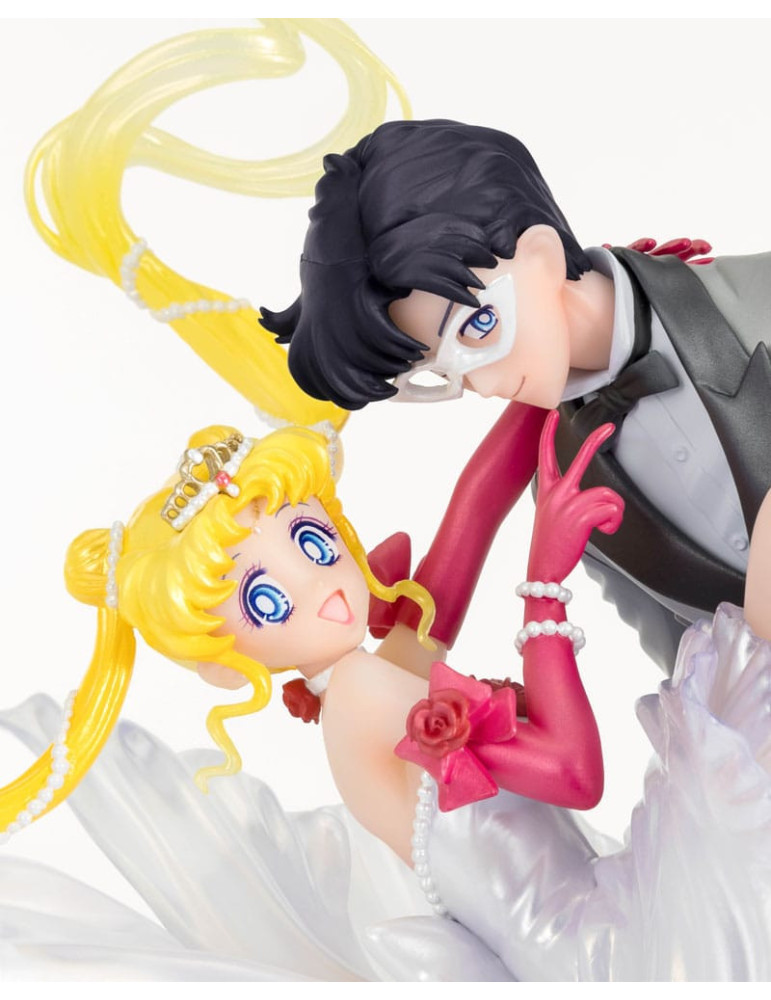 Bandai - Sailor Moon - FiguartsZERO Chouette figure Usagi & Tuxedo Mask Moonlight Glow Edition
