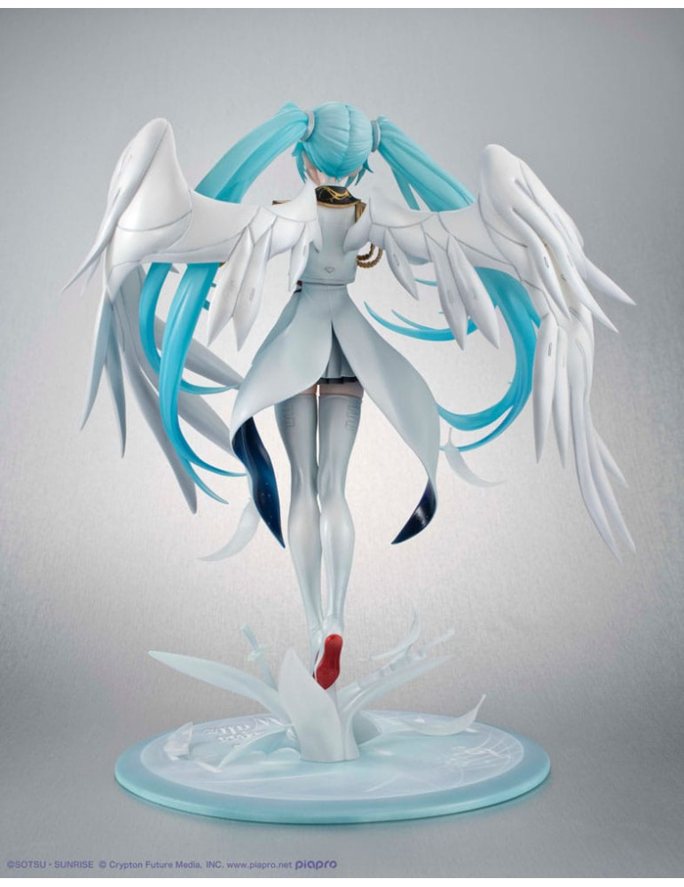 Megahouse - Mobile Suit Gundam x Hatsune Miku - figure Lucrea Hatsune Miku x Wing Gundam Zero EW 45th Anniversary