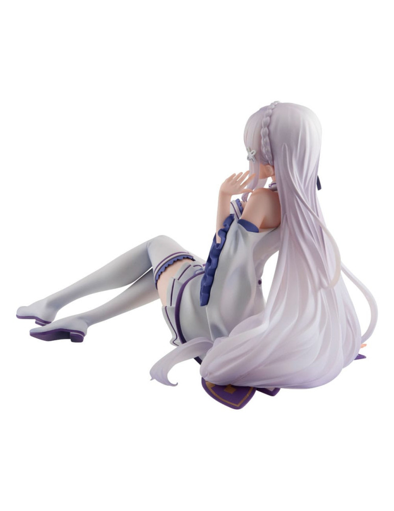 Megahouse - Re:ZERO Starting Life in Another World - Melty Princess figure Emilia Palm Size