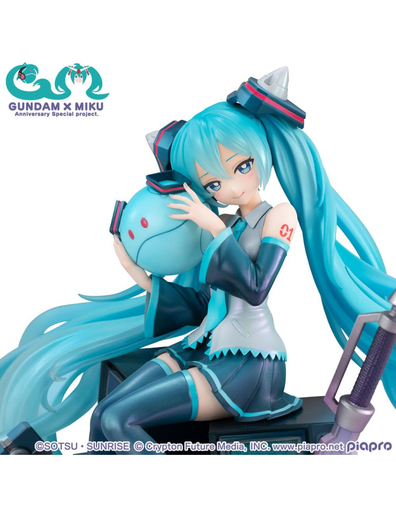Megahouse - Mobile Suit Gundam x Hatsune Miku - Lucrea figure Hatsune Miku x OO Gundam 45th Anniversary