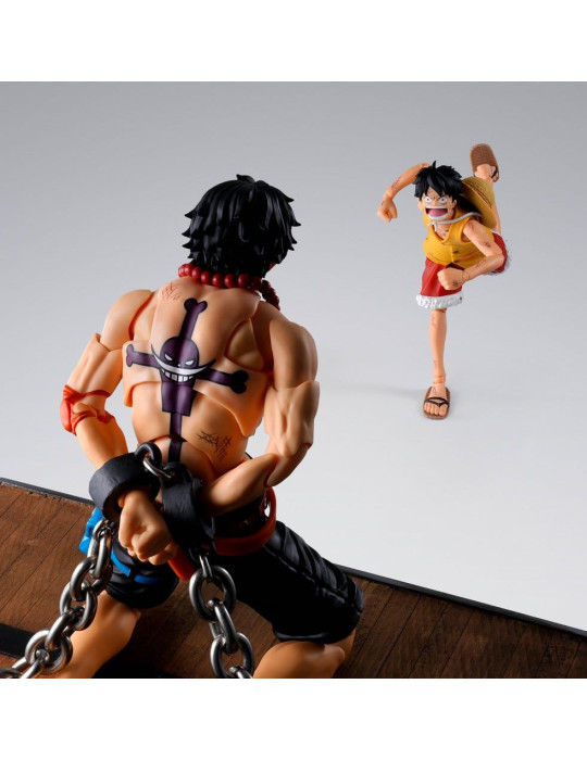 Bandai - One Piece - figurine S.H. Figuarts Portgas D. Ace Marineford